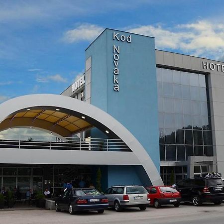 Hotel Novak Zvornik Bagian luar foto
