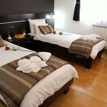 Hotel Novak Zvornik Bagian luar foto