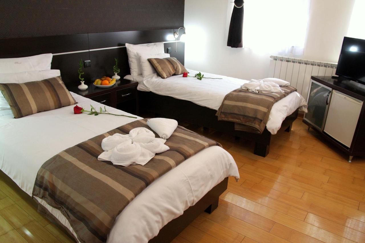 Hotel Novak Zvornik Bagian luar foto